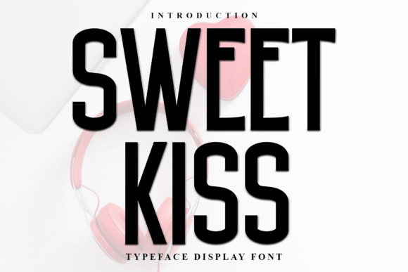 Sweet Kiss: A Festive Display Font for Handmade Joy